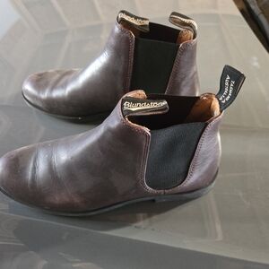 Blundstone Brown Leather Chelsea Boots